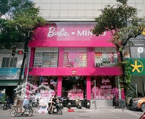 cho thuê nhà mặt phố tại cầu giấy, mt 10m, dt 80m2x3 tầng, view đẹp giá mềm