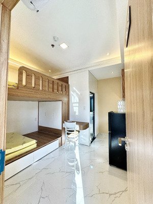 căn phòng dịch vụ mới xây full nội thất