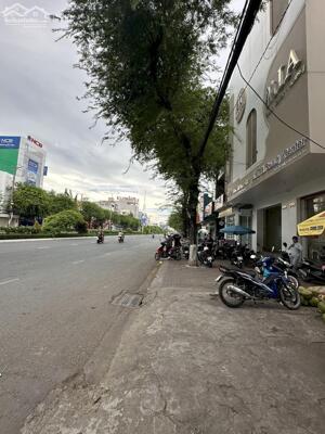 Cho thuê nhà đường 30/4, gần vincom xuân khánh
