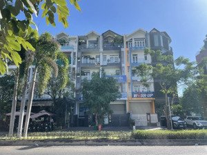 bán nhà phố trung tâm mt đ. hoàng trọng mậu kdc himlam q7 nhà có thang máy 37 tỷ lh: 