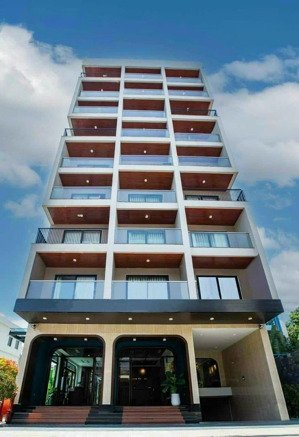 bán gấp tòa vp hầm 10 tầng mt đường cách mạng tháng 8 - q.3, dt 12x26m đang có hđt 350 tr/tháng