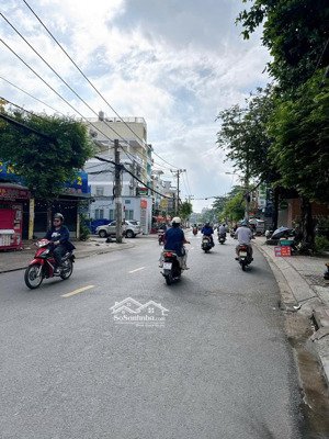 mặt tiền kinh doanh - nguyễn văn khối 4.5x20m - 5 tầng. đang kinh doanh hơn 11 tỷ