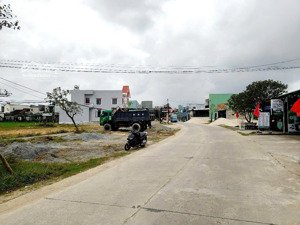 bán 2 lô đất đường 30m thông xuống biển, ngay chợ ngọc phô, thăng bình, giá 1,7 tỷ