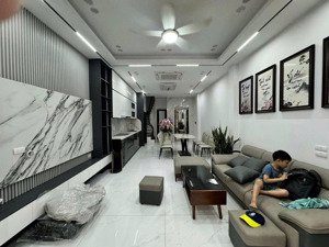 siêu hiếm! pháo đài láng, thang máy, ngõ 3 gác tránh, trước nhà 3m, tặng nt, ở ngay, 45m2*6t