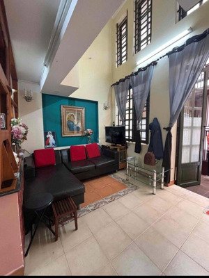 nhà 3 tầng ngay hoàng văn thụ - lăng cha cả. ngang 7,5m, dtcn 65m2, giá 7,5 tỷ tl