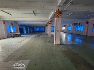 cho thuê mặt bằng rộng 3.200m2 đường vạn phúc, hà đông