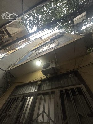 nhà dân xây, phố yên lãng,46m*5t* giá chào 10,5 tỷ, thoáng trước sau, có ô chờ thang máy, ở cực vip