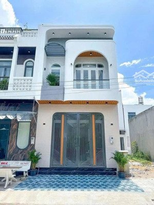 chính chủ bán gấp nhà 1 lầu (4x25) giá 790triệu ngay vòng xoay an lạc. đang cho thuê 15tr/tháng