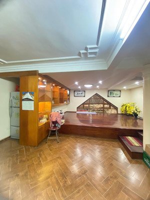 cho thuê nhà lê trọng tấn 60m²x 5t, o tô vào, xe tải đỗ cửa, khu quân đội, an ninh tốt. giá 18tr