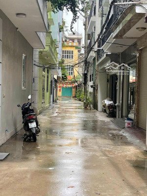 đẹp. bán nhà dòng tiền cầu giấy 48m2*5t, trước nhà rộng hơn 3m, ngõ đẹp, hđ thuê 50tr/th 12 tỷ