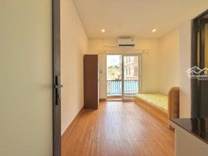 trống lại phòng ban công full nội thất ở trường sa giáp q1, q2 gần cầu thị nghè ở bình thạnh