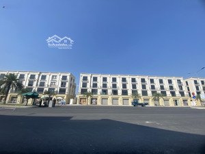 bán căn rẻ nhất mặt đường hạnh phúc, 90m2, chỉ 8.8 tỷ, sau nhà là biển, cực hiếm