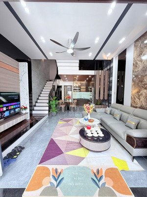 bán nhà 3 tầng cách biển 300m , đường hoà minh 15 - tặng kèm nội thất ở ngay