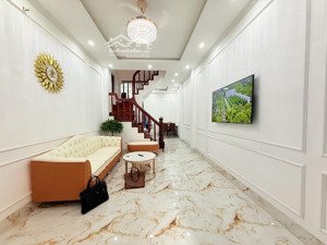 bán căn nhà 30m2 thoáng sáng một ngoặt ra ô chợ dừa giá chỉ 7 tỷ