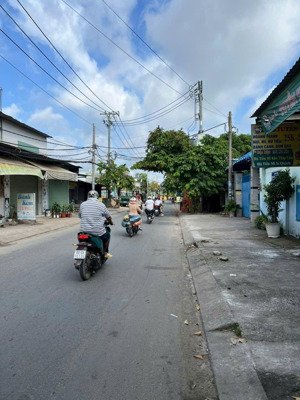 bán đất mt trương thị như sổ hồng riêng đường nhựa 12m thông. tiện buôn bán