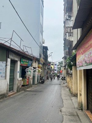 kim giang- thanh liệt - lô góc - nhà mới - thoáng trước sau- diện tích rộng 45m