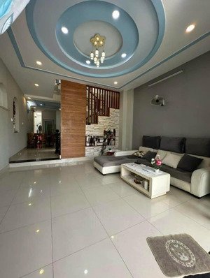 cô chú lớn tuổi qua úc định cư với con bán nhà hoàng xuân nhị, tân phú. giao âu cơ - 2,230 tỷ