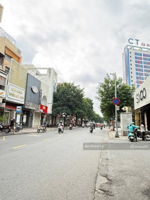 bán nhà mặt tiền lê văn sỹ quận 3 ngang 4,7m 3 tầng thu nhập 40tr/tháng gần tân bình