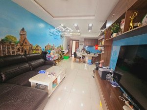 cần bán 3pn, 2wc diện tích 96m2, ban công hướng bắc view hồ bơi, giá 6,5 tỷ bao sang tên