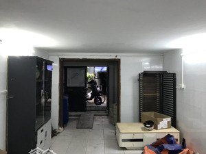 tôi cần cho thuê căn nhà gồm 2 tầng gần các trường đh bách khoa, đh ktqd, đh kdcn.