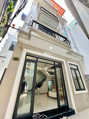 nhà đẹp xây mới sân cổng rộng rãi phố đình đông, ngõ nông 1 ngoặt ngắn tới nhà