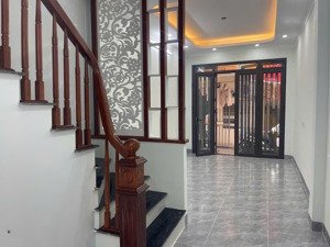 bán nhà cổ nhuế 42m2, xây 4 tầng, 4 ngủ, sổ đỏ vuông vắn, ở ngay, giá tốt vẫn có thương lượng
