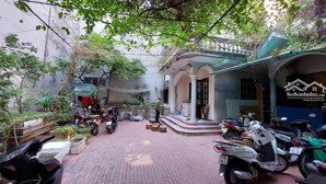 bán siêu phẩm nhà phố nguyễn ngọc vũ. 390m2 - 5 tầng - ngõ nông gần phố