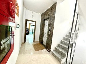 anh mão gửi bán căn ccmn 26 phòng, gần đh thương mại doanh thu 140 triệu/tháng giá chỉ 21.5 tỷ