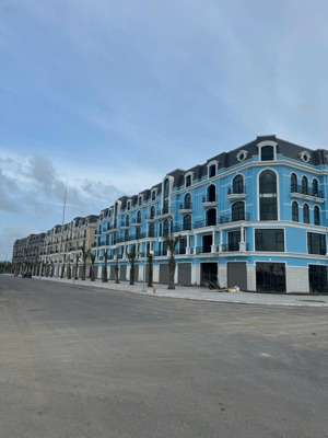cơ hội đầu tư-rẻ hơn thị trường 4tỷ-shophouse đồi rồng-132m2 x 5 tầng - giá 9,6 tỷ lh 