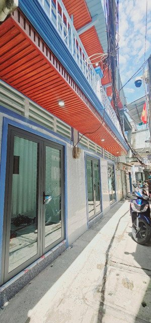 chính chủ bán nhà huỳnh văn chính nhà đẹp làm mới ngăn sẵn 3 căn riêng biệt 2 mặt hẻm giá 3 tỷ9