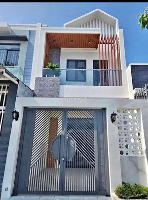 chính chủ bán gấp nhà bình chánh 100m2 thổ cư, shr