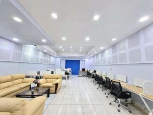 cho thuê văn phòng 108m2 ngay trung tâm pmh, q7