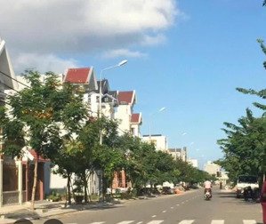 bán nhà 3 tầng mặt tiền đường đinh thị vân (10m5) - hướng đông nam - giá 6 tỷ 7 tl