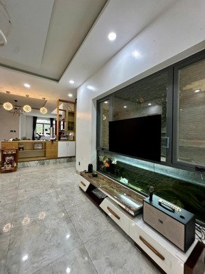 bán biệt thự 3 tầng đường nguyễn hiến lê - hoà xuân // vs đường 29/3 gần nguyễn phước lan