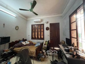 gấp bán nhà mặt phố lê văn hưu giá cắt lỗ chỉ 12.8tỷ sở hữu ngay 24m2 2 tầng mặt tiền 4.4m