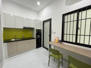 tòa căn hộ 4 tầng 1 tum đường 7,5m trung tâm đà nẵng 98m2, giá 11,5 tỷ dòng tiền 60tr/tháng