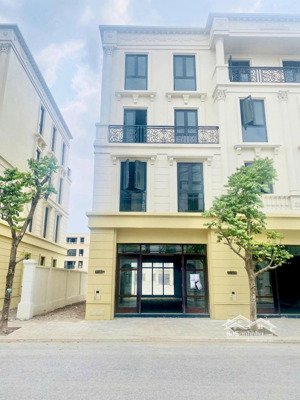 liền kề xẻ khe đảo vua, view biển rộng. khu nhà sang tại đảo vũ yên