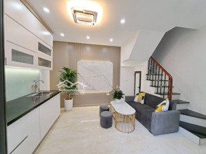 46 tỷ sở hữu ngay toà nhà dòng tiền trần thái tông 126m*10t mt8m thang máy nở hậu .