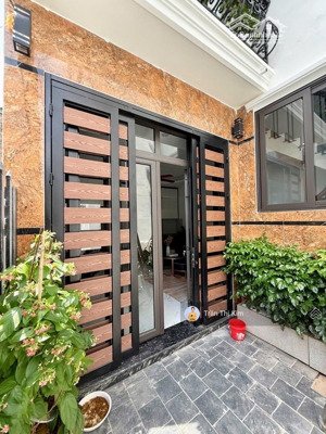 giá nhỉnh 6tỷ- kim giang - linh đàm - không có căn thứ 2 - nhà đẹp 40m full nội thất hiện đại