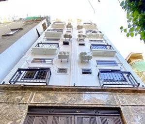 bán toà căn hộ dịch vụ cầu giấy - 7 tầng - dòng tiền tốt - 120m2, mặt tiền 10m chào giá 29tỷ