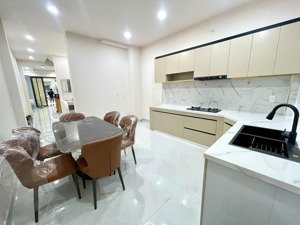 hxh tạ quang bửu, p4 quận 8, gần parc mall , dt 4m*16m, 3tầng .