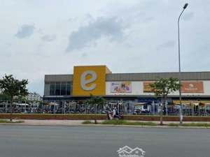 cần chuyển nhượng căn cityland garden hill, phường 5, emart. dt: 9 x 20m