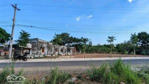 đất 163m2, ngang 5.2m mặt tiền đường nhựa, sổ riêng thổ cư, gần chợ, xã sông thao