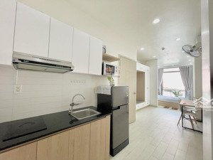 cho thuê căn hộ studio balcon full nội thất - vị trí gần đh hutech, khu d2, d5