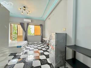 PHÒNG STUDIO THOÁNG MÁT - BAN CÔNG RỘNG GẦN UEH, BÁCH KHOA