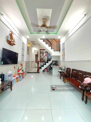 nhà vị trí vip bồ đề dt 73m² - mt 4.8m - gần hồ điều hòa - nhà cực thoáng - chỉ 10.6 tỷ