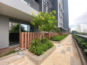 chính chủ cần bán 2pn tầng 2 sân vườn siêu hiếm tại celesta rise keppel land