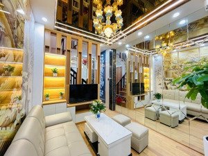 bán nhà phố pháo đài láng - 2 thoáng vĩnh viễn - vị trí đẹp - 30m ra phố - sổ vuông đẹp