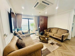 chủ nhà cần bán căn hộ 3 ngủ 1 kho 2 vệ sinh để lại toàn bộ nội thất ở được ngay, xem nhà 24/24