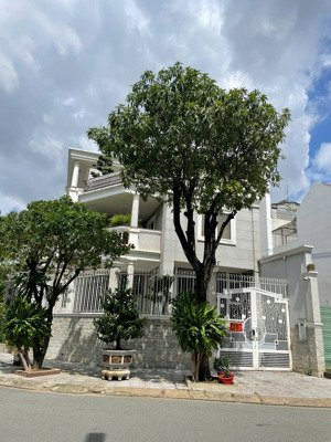 nhà cao đức lân cần bán gấp - 10x20 - 3 tầng - hđt 88tr/tháng. giá chỉ 33 tỷ còn thương lượng